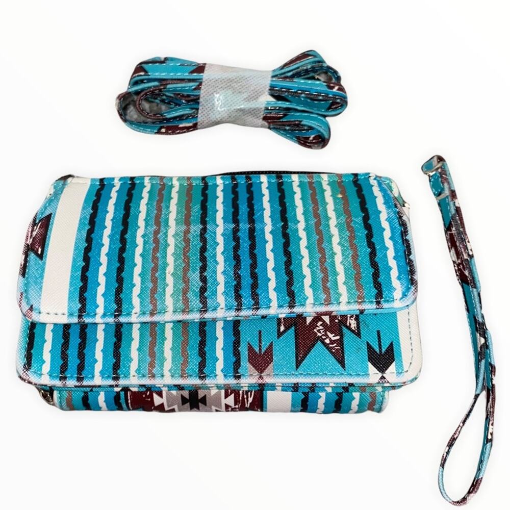 Southwestern Aztec Print Crossbody Wallet Purse NWT Turquoise Wristlet